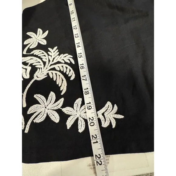 Ann Taylor Black Embroidered Sleeveless Top - Size XXS, NWT - Picture 12 of 12